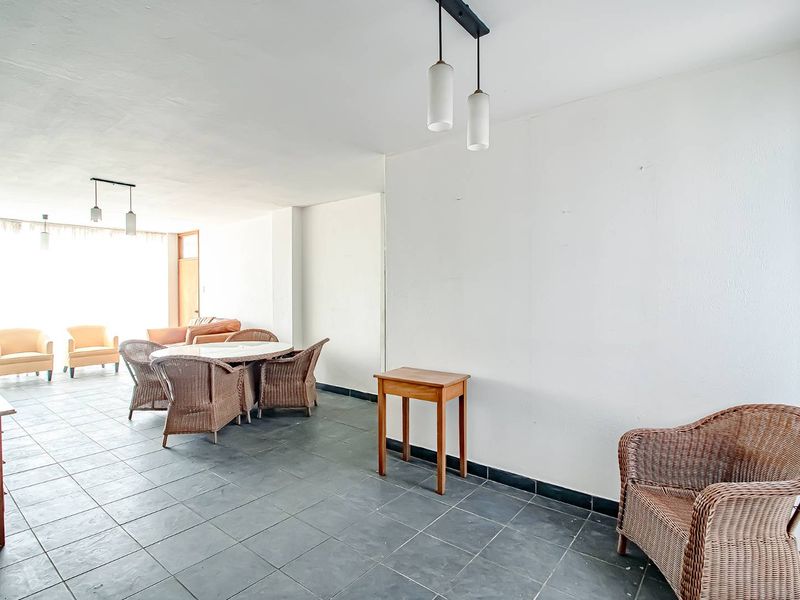 Beautiful Corner Unit - Photo 5