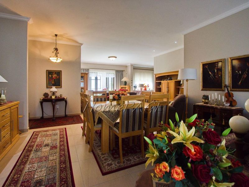 Long Beach ext 2, Walvis Bay:  Very Neat, Spacious Home with Flat is for Sale - Photo 6