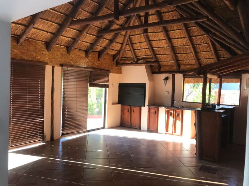 Stunning family home in immaculate condition! - Photo 4