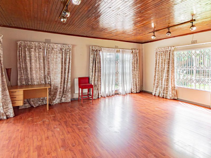 Family home for Sale - Photo 6