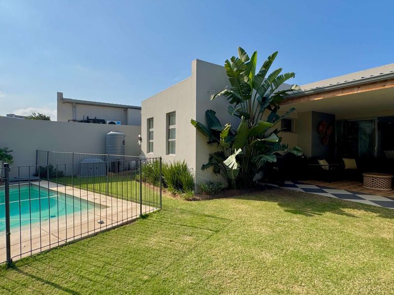 Exclusive Executive Estate Living - Photo 1