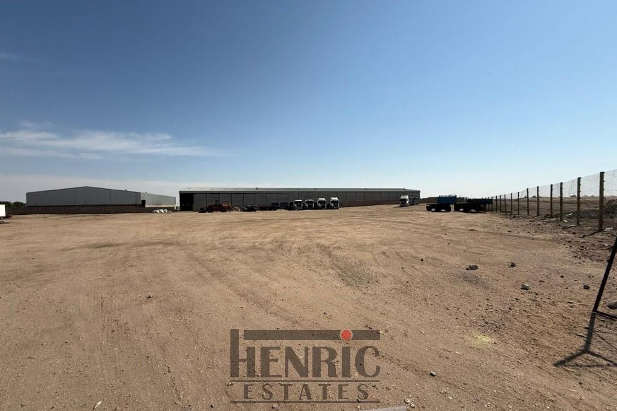 All the Warehouse space you need - In Arandis - Photo 2