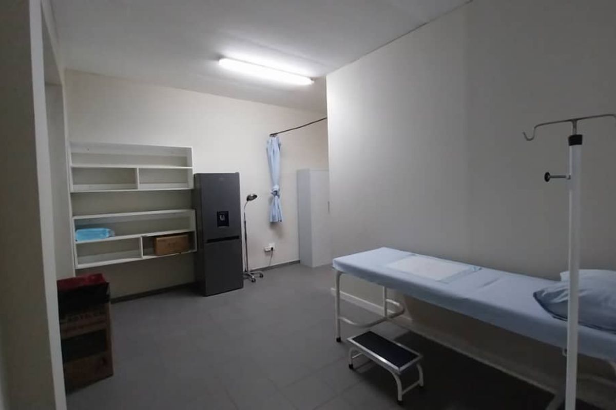 Doctor's Practice Building for Sale - Photo 4