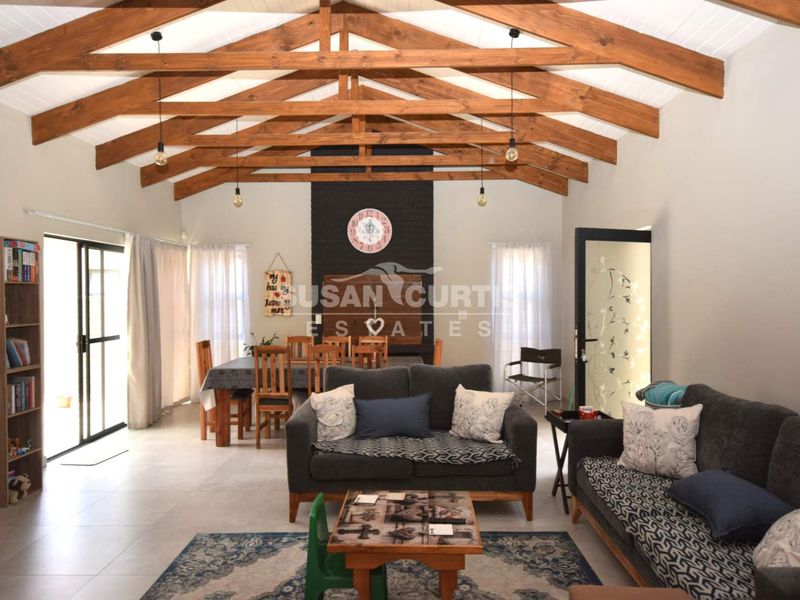 3 BEDROOM TOWN HOUSE FOR SALE - Photo 2