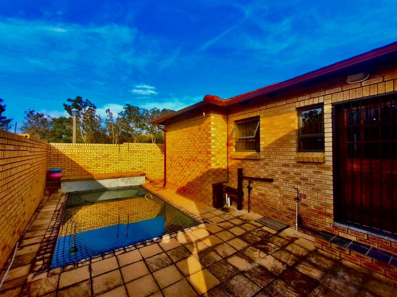 3 Bedroom, 2 Bathroom Cluster for Rent in Newmarket Park - Photo 2