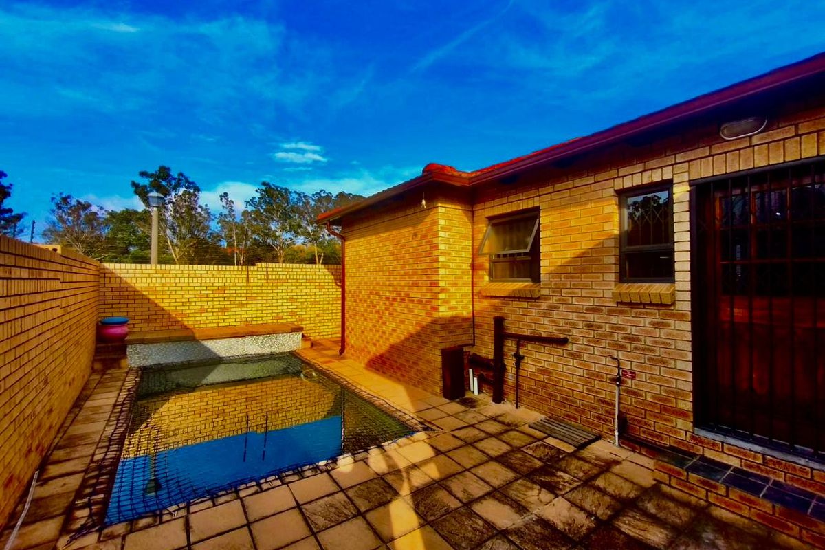 3 Bedroom, 2 Bathroom Cluster for Rent in Newmarket Park - Photo 2