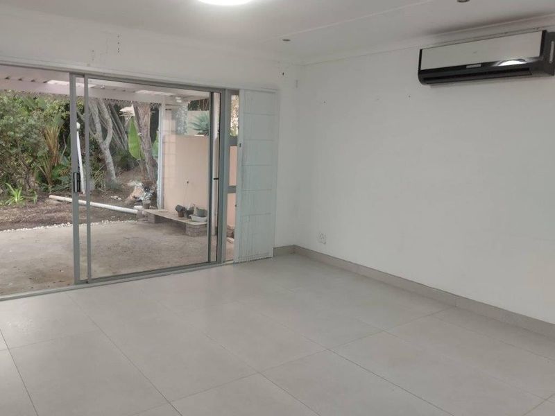 2 Bed  Simplex in secure complex - Photo 7