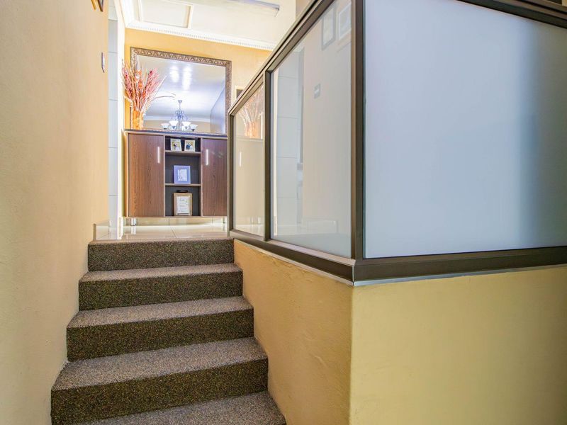 Perfect Building for Business & Living - Photo 10