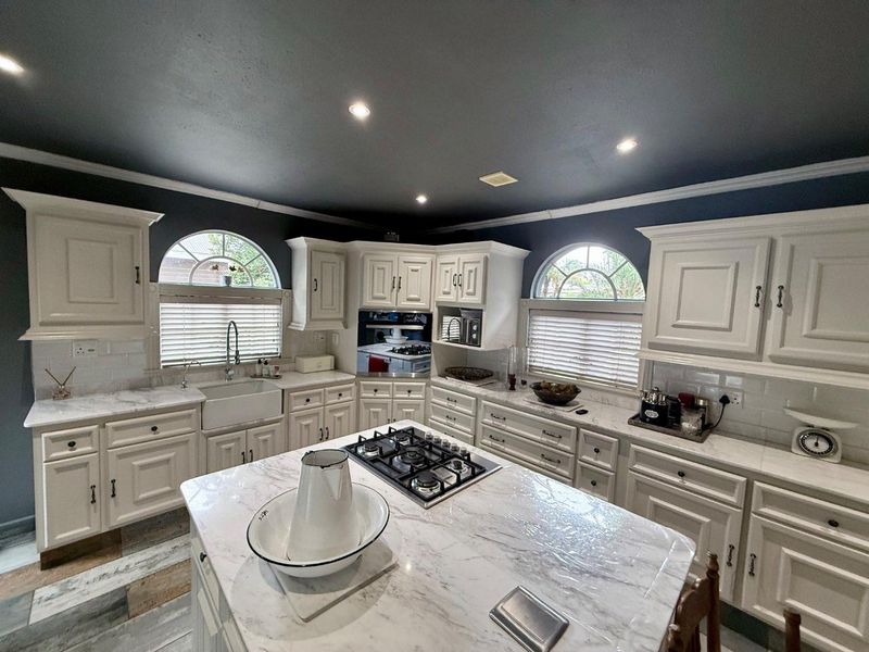 Beautiful 3 bedroom house with flat for sale in vryheid - Photo 4