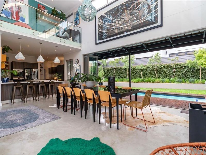 A bold design in Waterfall Country Village - Photo 10