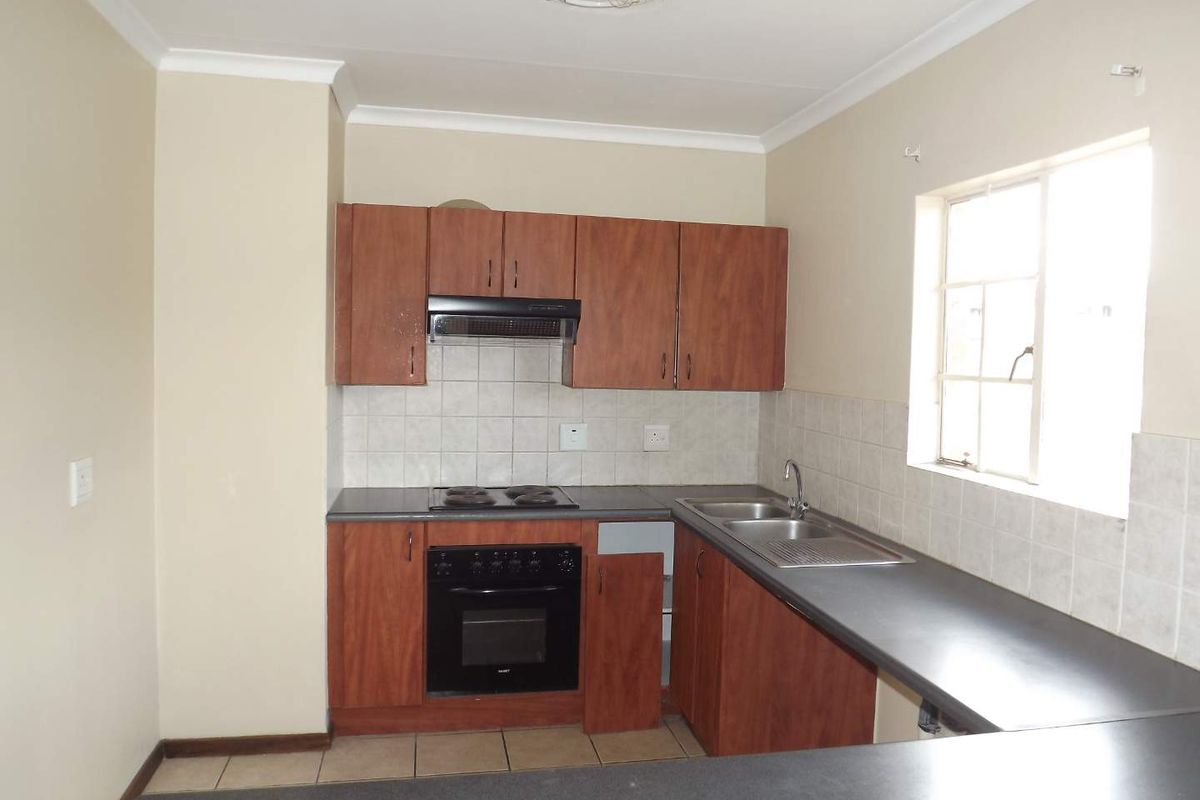 Charming 2-Bedroom Apartment with Modern Amenities - Photo 4