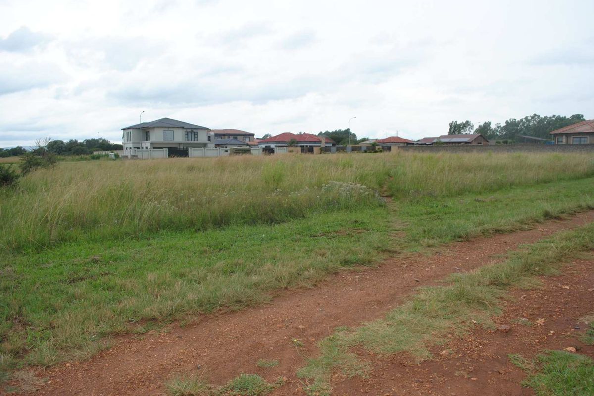 Lovely Prime business site (zoned Business 1) within the up and coming, growing Riversdal - Photo 3