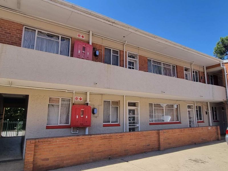 BLOCK OF FLATS - VERY GOOD LOCATION EXCLUSIVE SOLE MANDATE - Photo 9