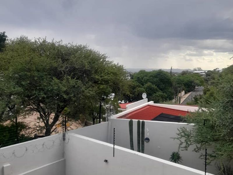 FOR SALE - Townhouse in upmarket Complex in Klein Windhoek - Photo 7