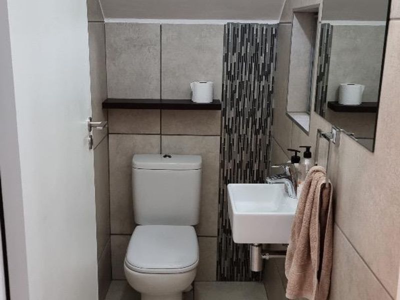 TOWNHOUSE FOR SALE IN POPULAR COMPLEX, KLEINE KUPPE,WINDHOEK,NAMIBIA - Photo 2