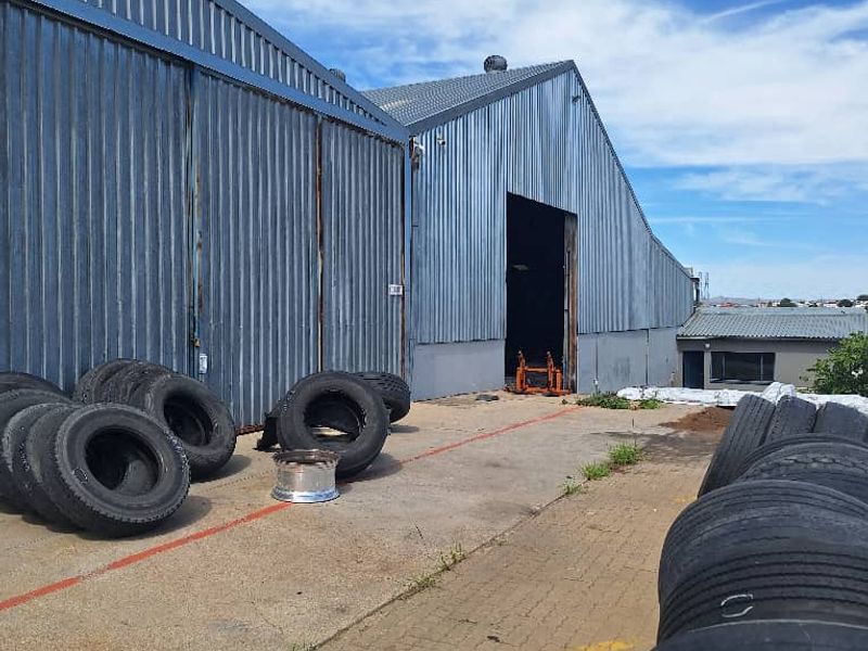 FOR SALE - Industrial property with Warehouses in Lafrenz - Photo 2