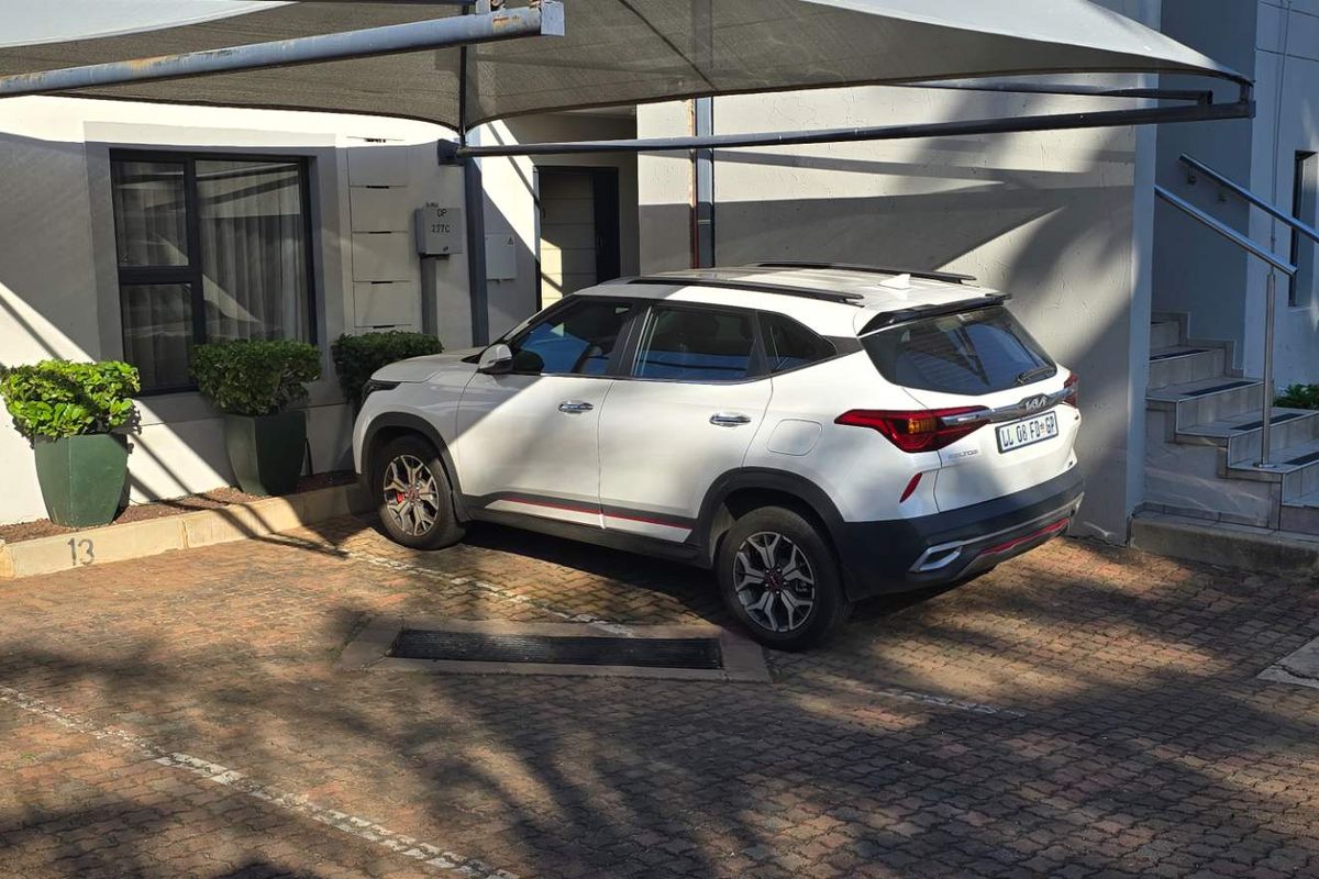 1 Bedroom Ground floor apartment in Hurleyvale - Photo 2