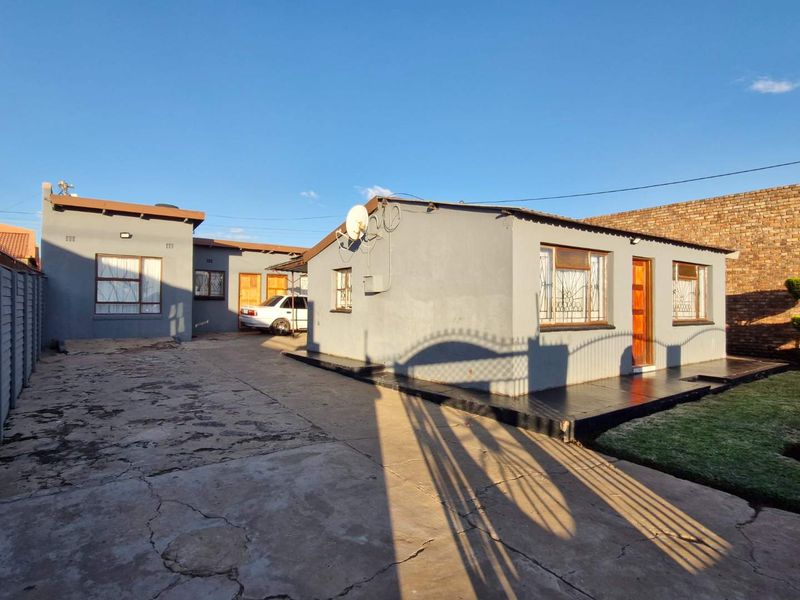 2 Bedroom house for sale in Mamelodi West. - Photo 5