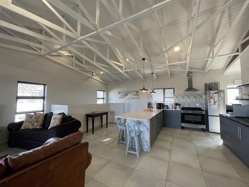 December Holiday Getaway in Mossel Bay, Island View - Sleeps 7 - Min 4 night stay - Photo 7