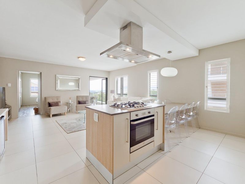 CORNER UNIT IN POPULAR COMPLEX CENTRALLY LOCATED IN BRYANSTON, WITH THE MOST MAGNIFIECIENT VIEWS OF THE MAGALIESBURG MOUNTAINS - Photo 4