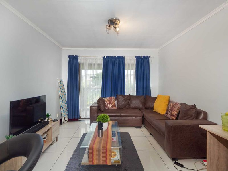 Luxury 1-Bedroom Apartment for Sale in Phoenix View Estate, Midrand - Photo 10
