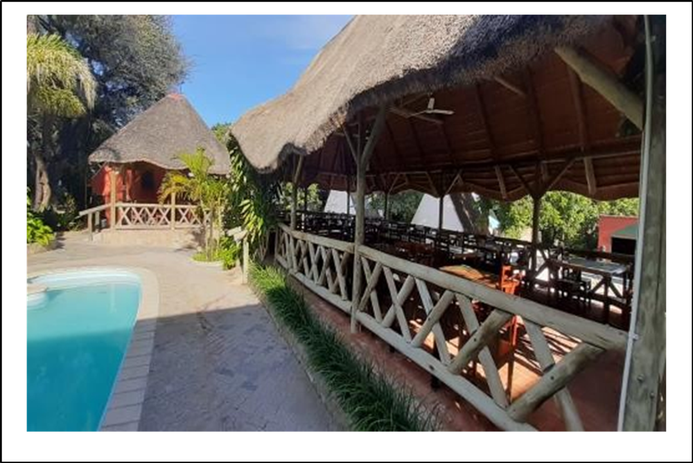 Outdoor dining area and pool