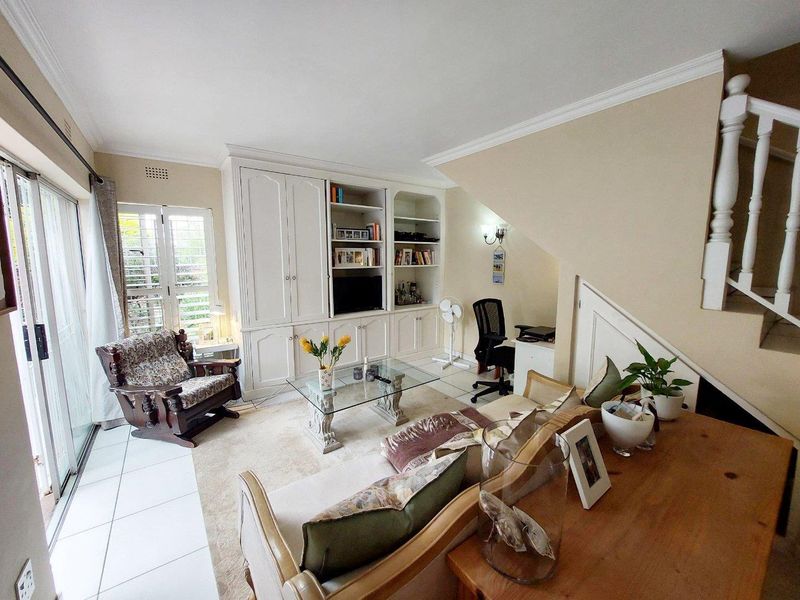 Delightful 1-bedroom, 1-bathroom duplex for sale in Strathavon - Photo 8