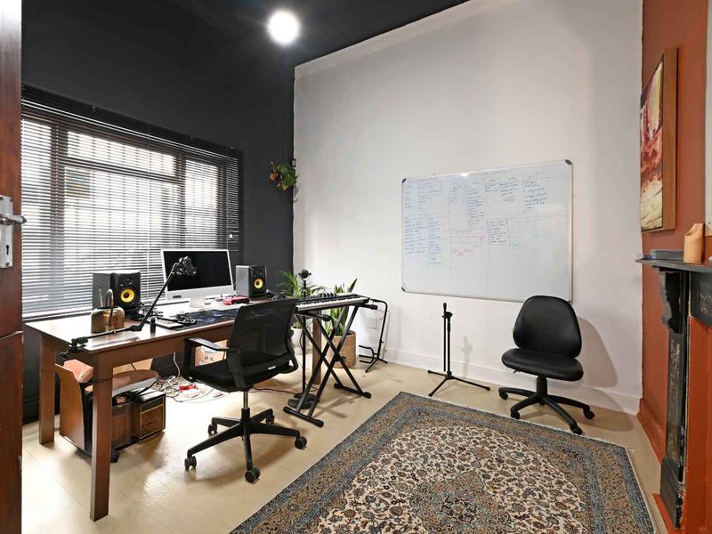 Exceptional Opportunity - Commercial building in Gardens - Photo 7