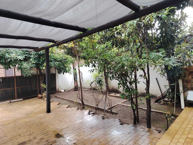 3 Bedroom Duplex Town House - Photo 3