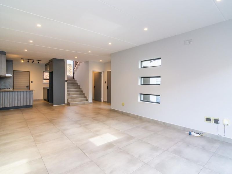 Secure estate living modern three bedroom home with quality finishes - Photo 2