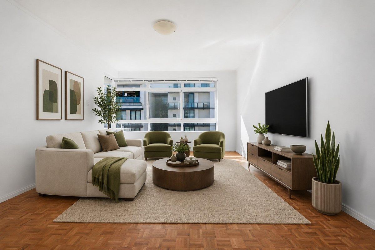 Spacious 3-Bed Fresnaye Home with Balcony & Scenic Skyline - Photo 2