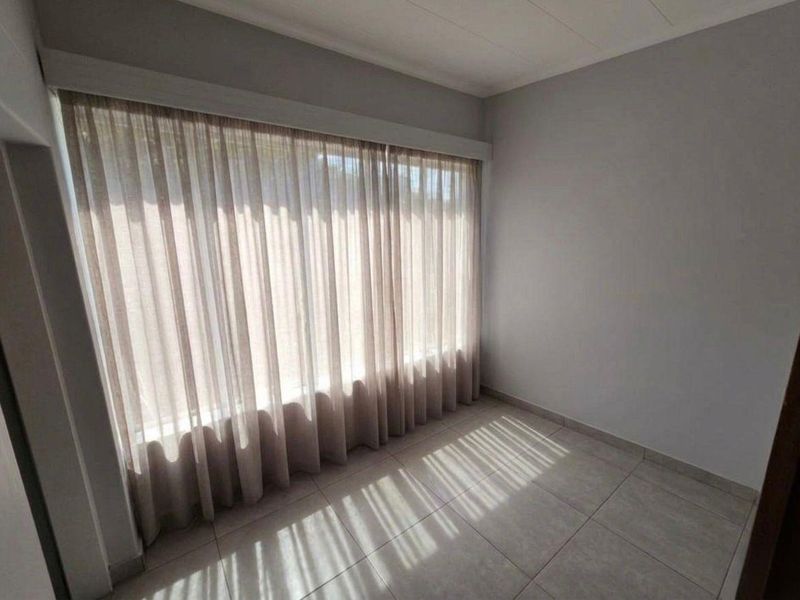 2.5 Bedroom Apartment Available in Waverley - Photo 6