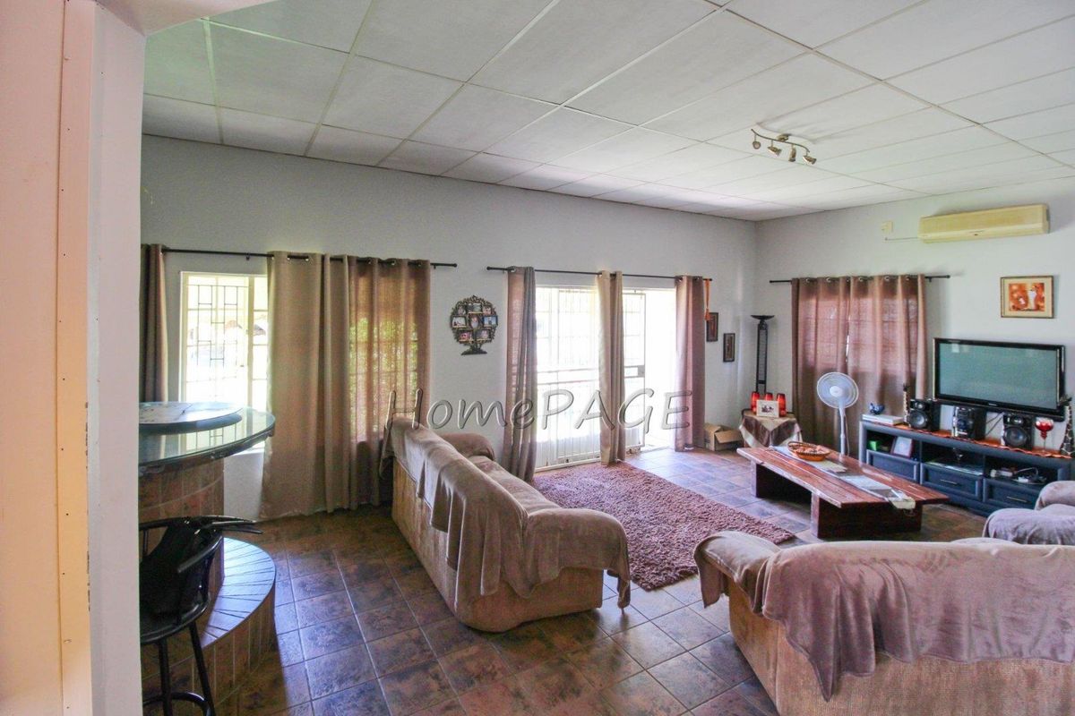 Otjiwarongo :  Entertainers Home For Sale - Photo 5