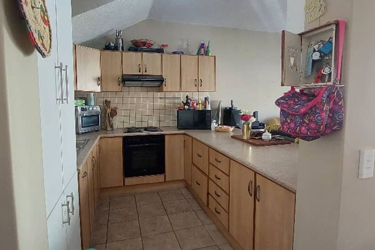 "Coastal Charm: Stunning 2 Bed Property in Longbeach - N$1,250,000" - Photo 2