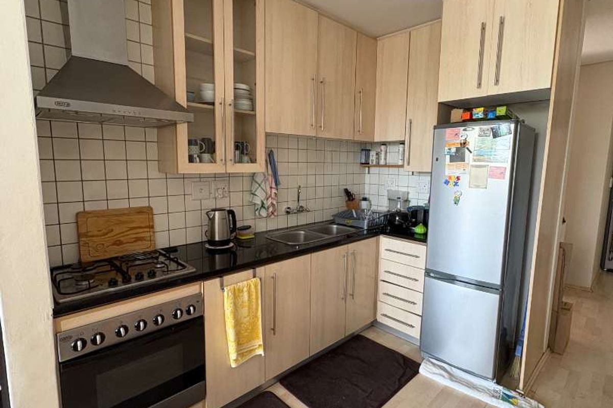 Neat & spacious 2 Bedroom Apartment for sale in CBD - Photo 2