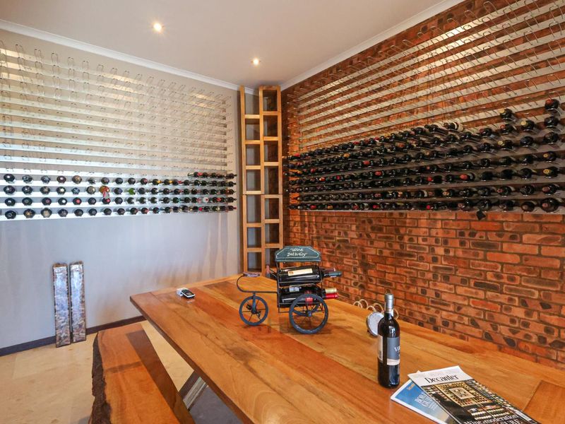 One of a kind - Photo 2