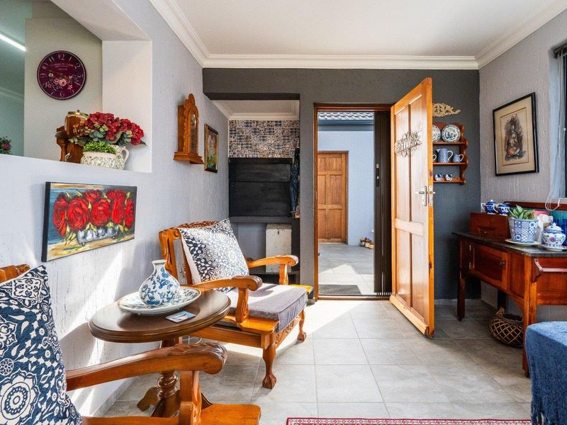 Island View living: Secure, spacious & ready for occupation - Photo 10