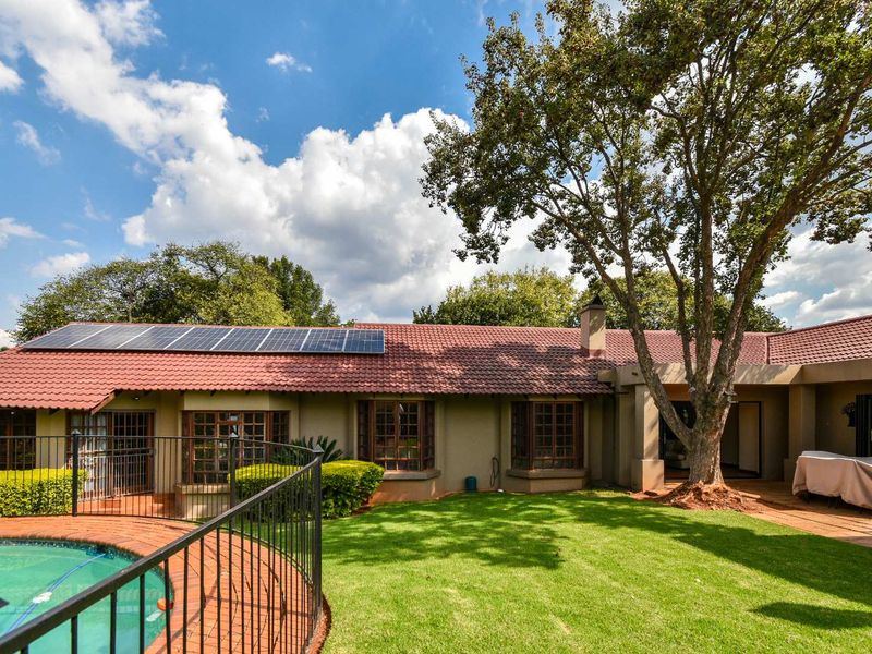 Designer home for the South African lifestyle! - Photo 4