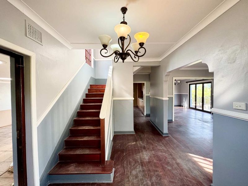 Hendra Estates - Lovely Large family Home with Granny Flat to Rent In Durban North - Photo 4