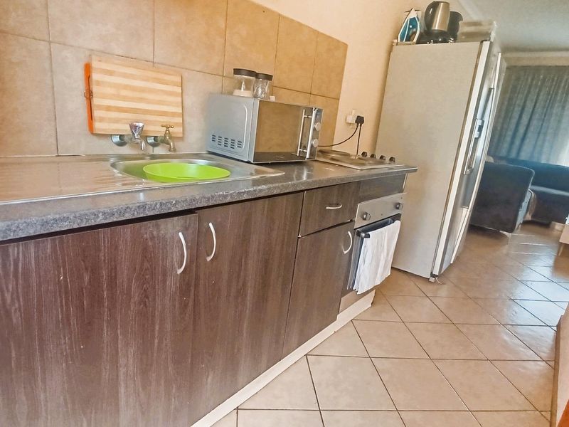 2 Bedroom Apartment -  Ready to Move in. - Photo 4