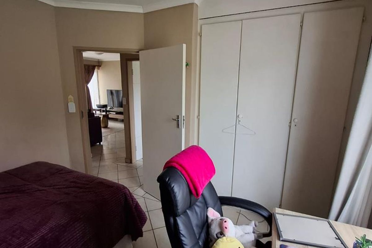 Lovely 2 bedroom unit in Faerie Glen - Photo 3