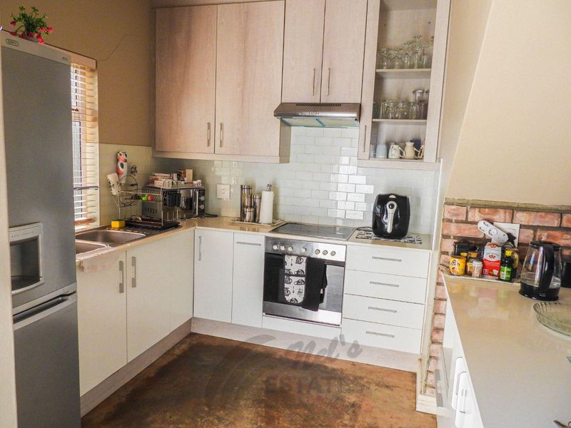 Stylish house with flat for sale - Photo 2