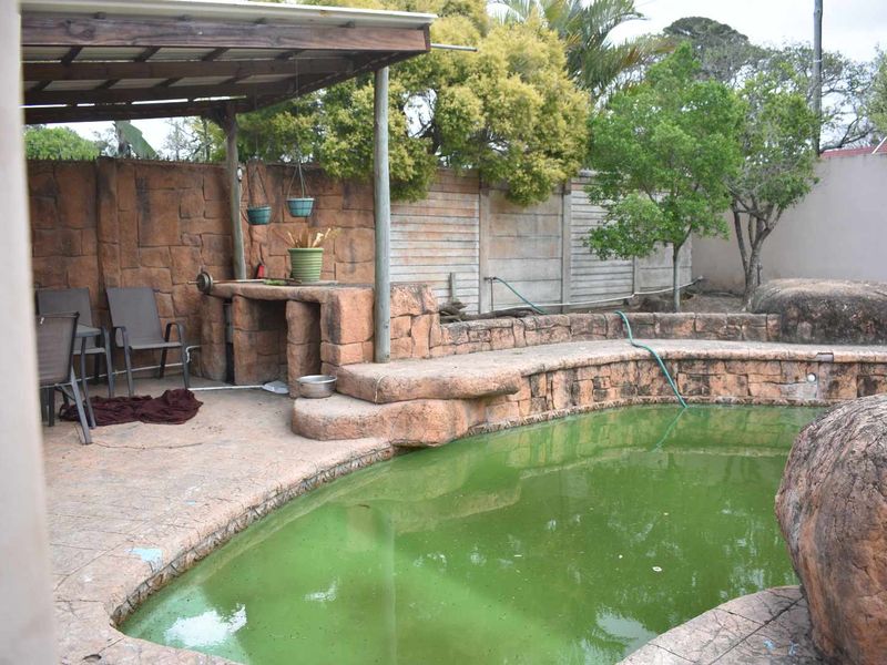 Impecable Home beautifully presented! - Photo 3