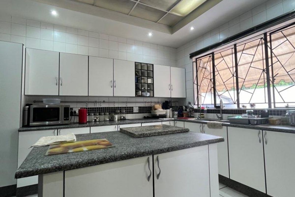 A perfectly well located property for sale. - Photo 4