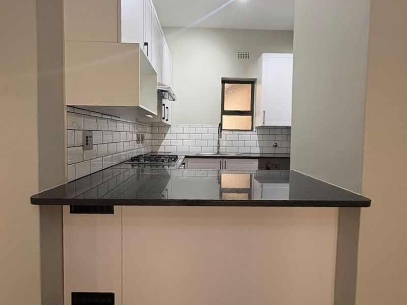 STUPENDOUS FULLY RENOVATED 2 BED 1 BATH GROUND FLOOR  APARTMENT IN THE FANTASTIC COMPLEX IN LONEHILL , FOURWAYS - Photo 10