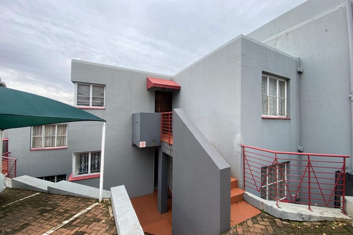 Ground Floor Unit - Photo 3