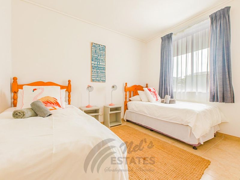 Furnished Apartment to Rent in Vogelstrand, Swakopmund - Photo 9