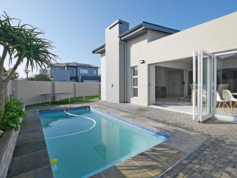 A Rare Find in Prestigious Sagewood Lifestyle Estate - Photo 1