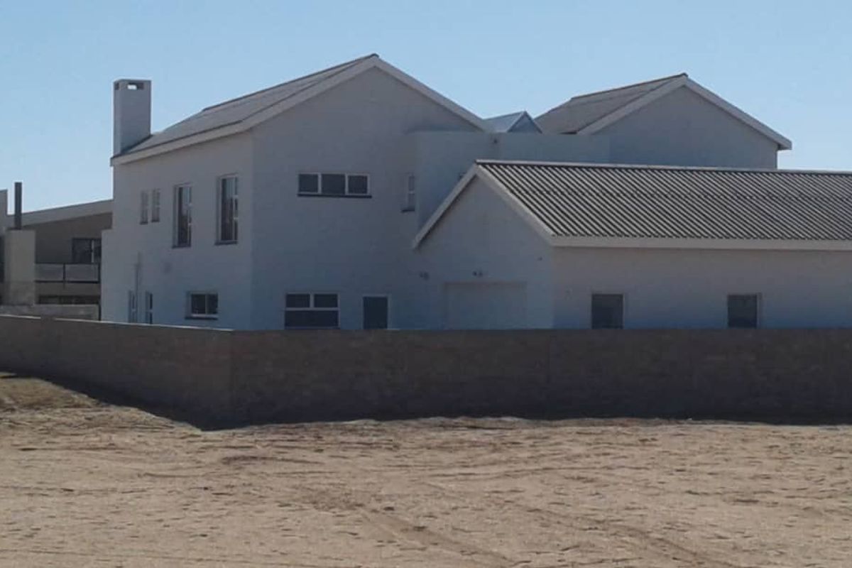 BEAUTIFUL, MODERN AND SPACIOUS HOUSE FOR SALE IN HENTIES BAY - Photo 4