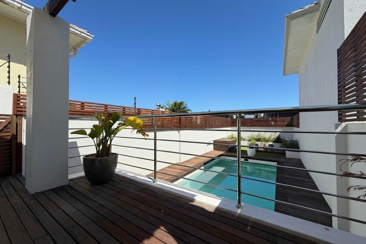 3 Bedroom Townhouse Camps Bay - Photo 2